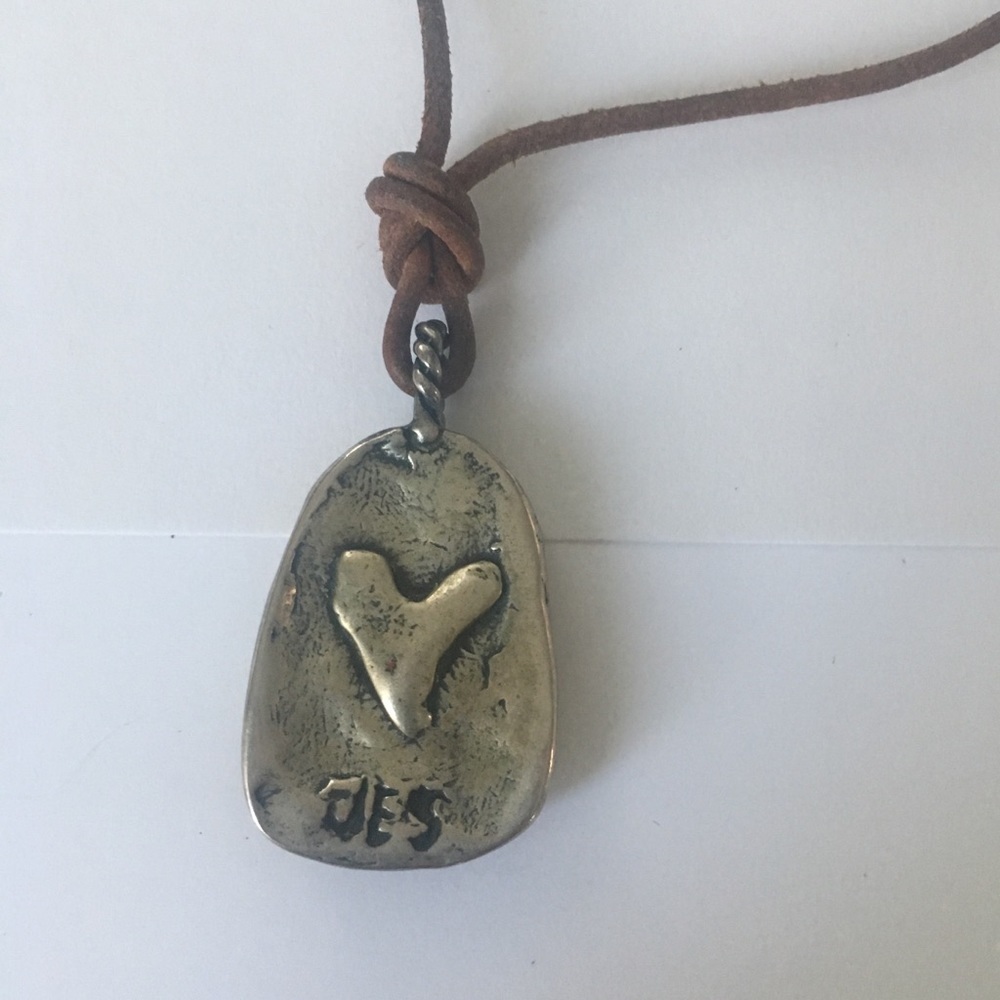 Angel/Heart Necklace - Picture 3 of 4